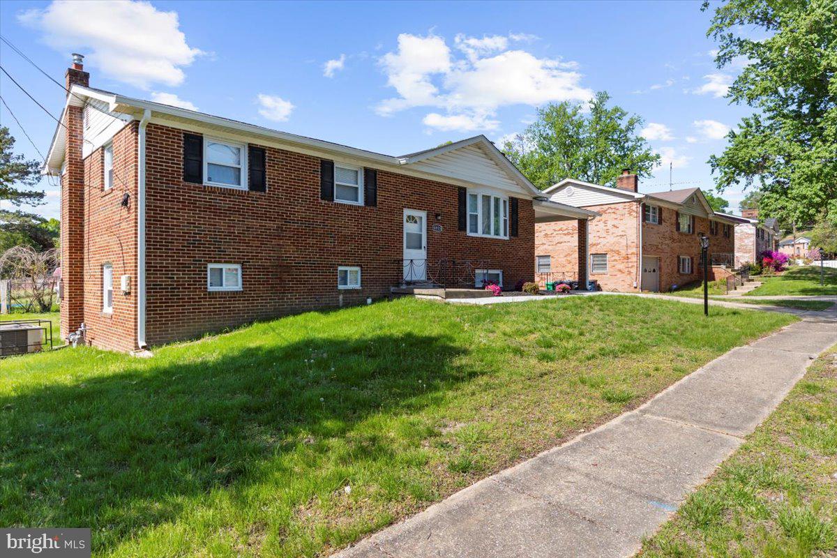 CRESTVIEW MANOR - Residential Lease