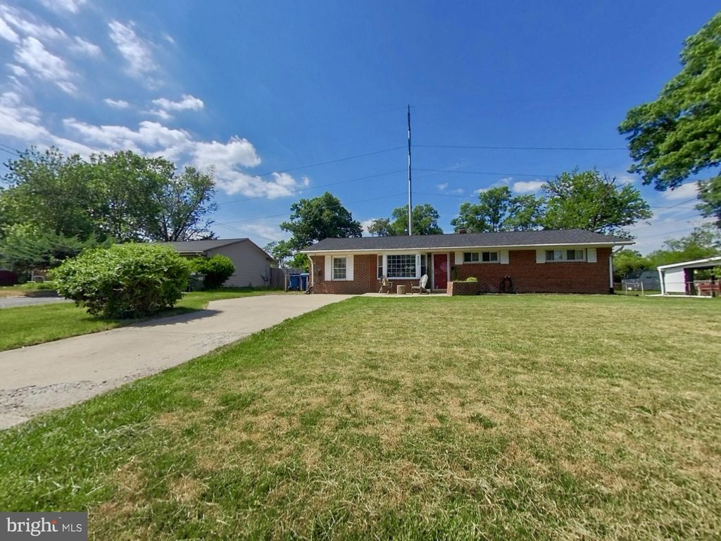 Photo of 4520 Apple Tree Drive, ALEXANDRIA, VA 22310 (MLS # VAFX2307248)