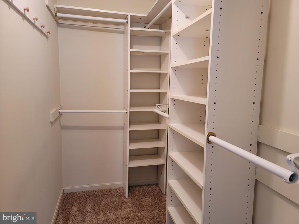 STONE RIVER - Residential Lease