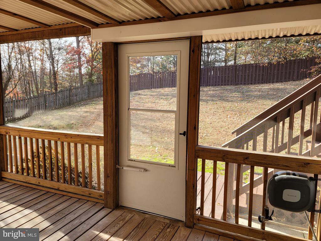 STONE RIVER - Residential Lease