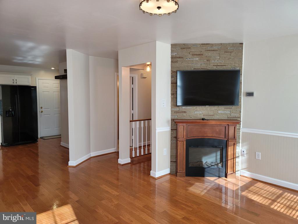 STONE RIVER - Residential Lease