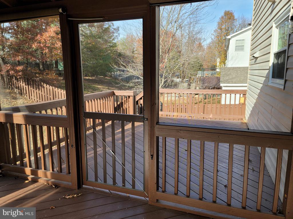 STONE RIVER - Residential Lease