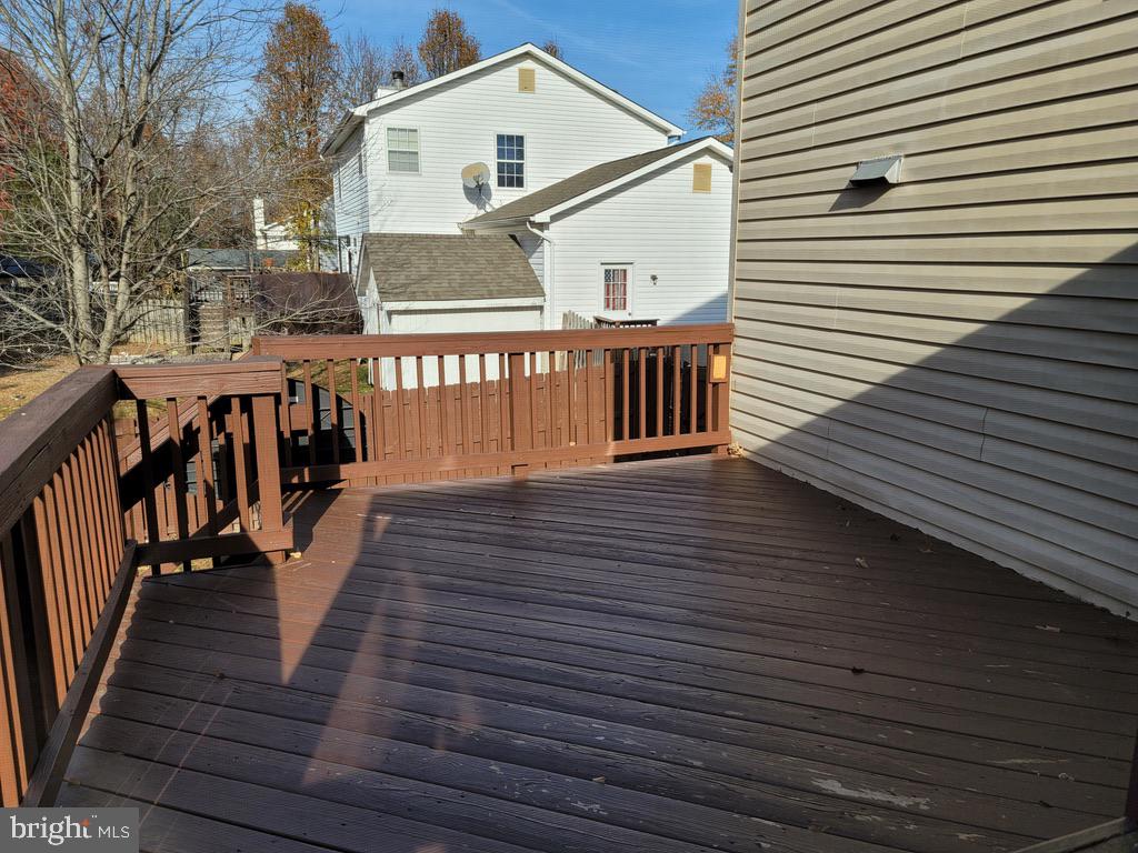 STONE RIVER - Residential Lease