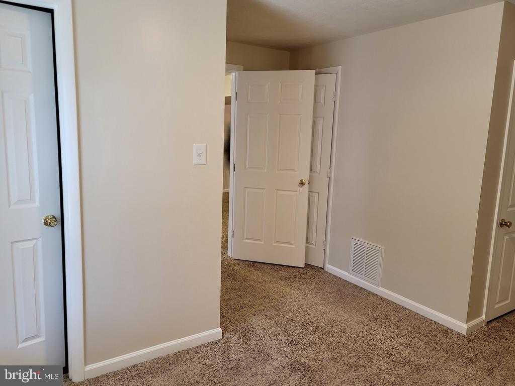 STONE RIVER - Residential Lease