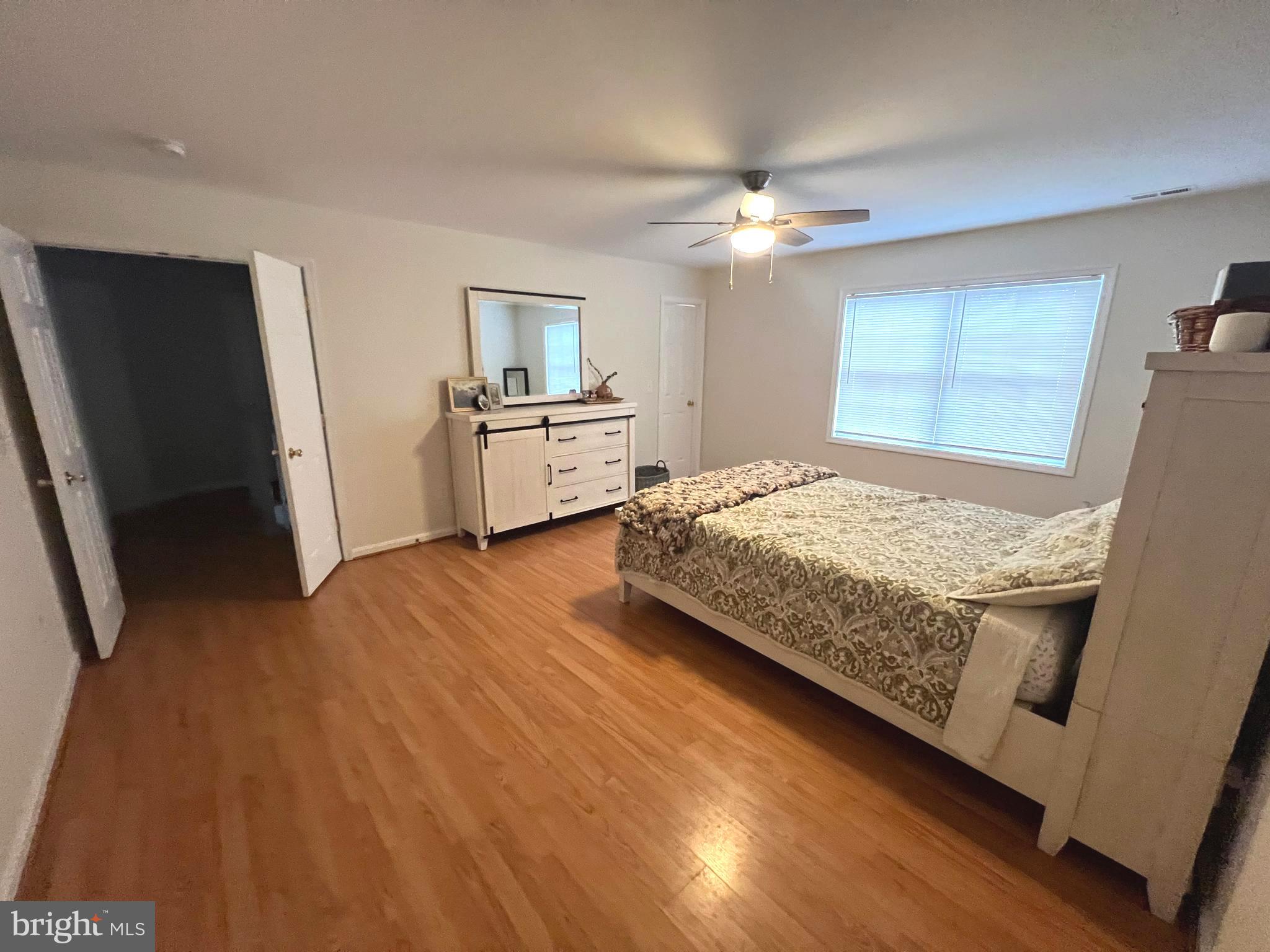 QUEEN ANNE COLONY - Residential Lease