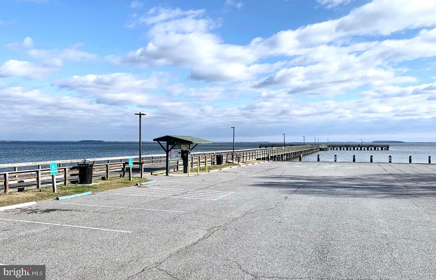 QUEEN ANNE COLONY - Residential Lease