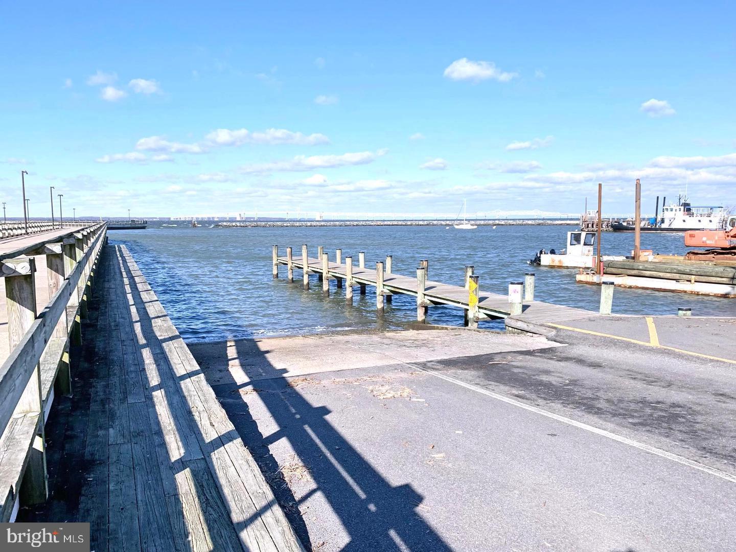 QUEEN ANNE COLONY - Residential Lease