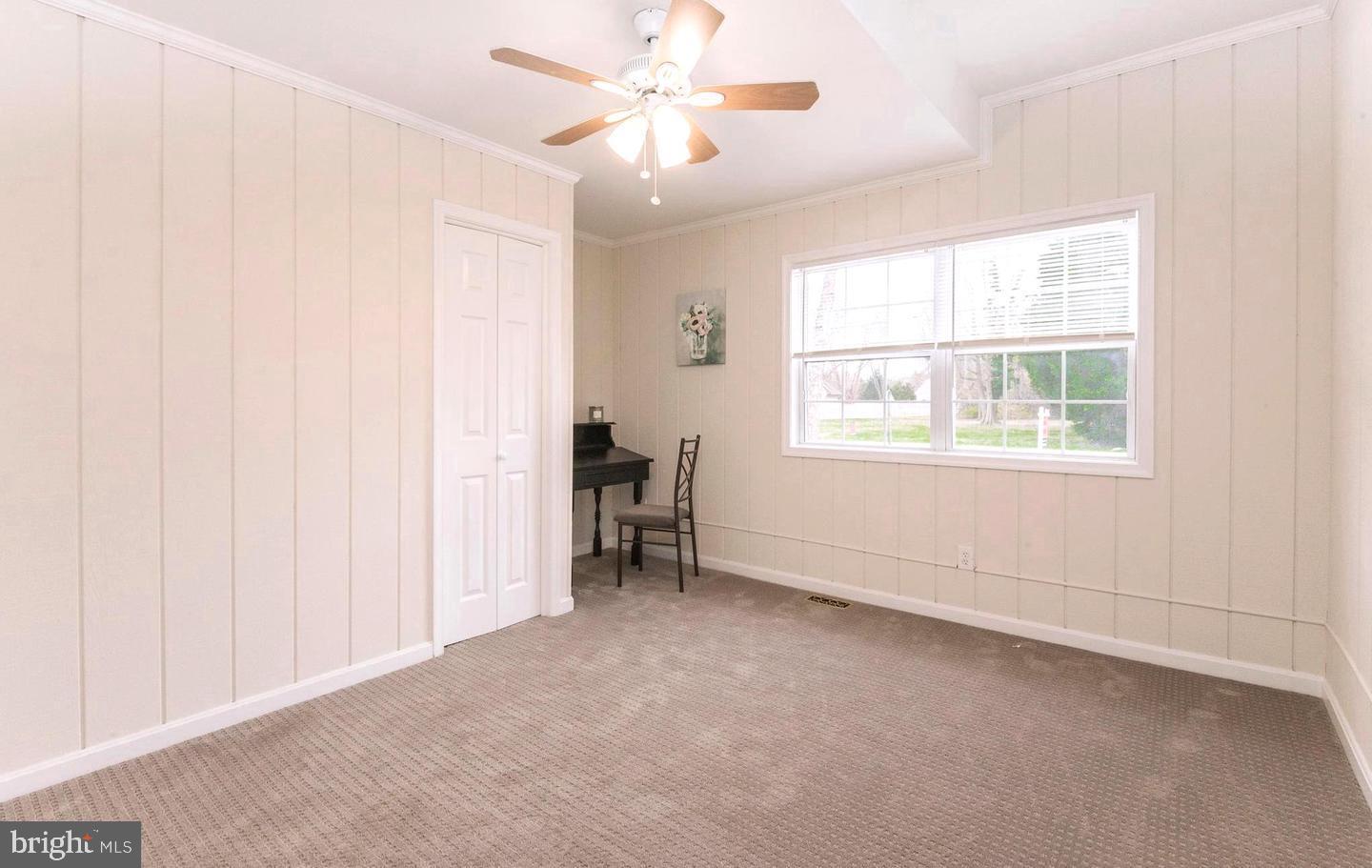 QUEEN ANNE COLONY - Residential Lease