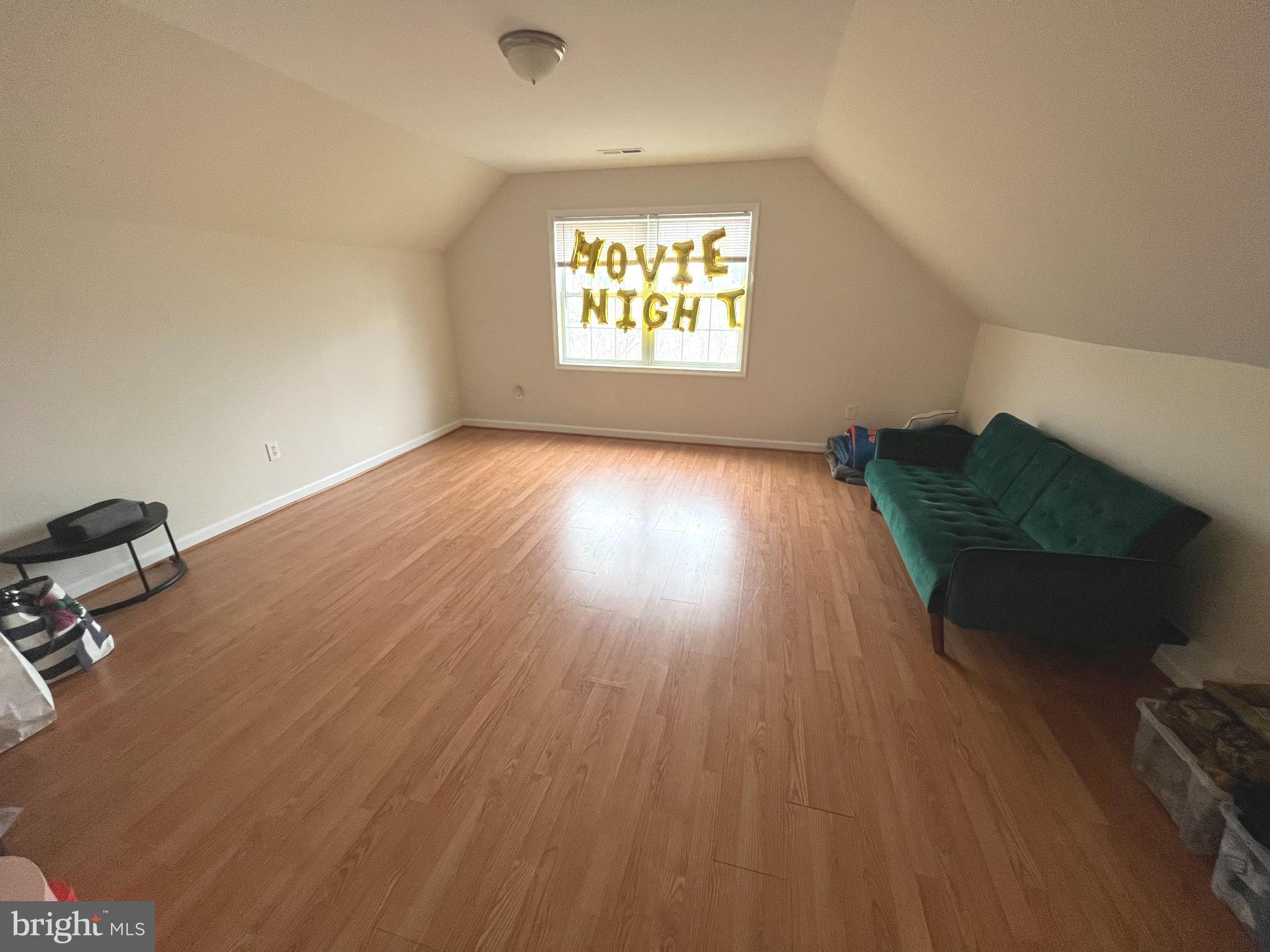 QUEEN ANNE COLONY - Residential Lease