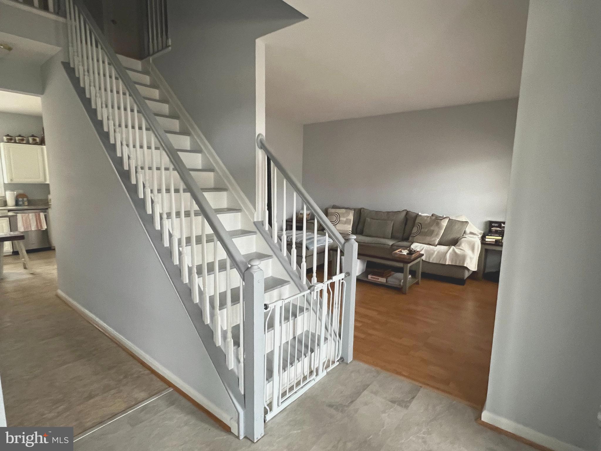 QUEEN ANNE COLONY - Residential Lease