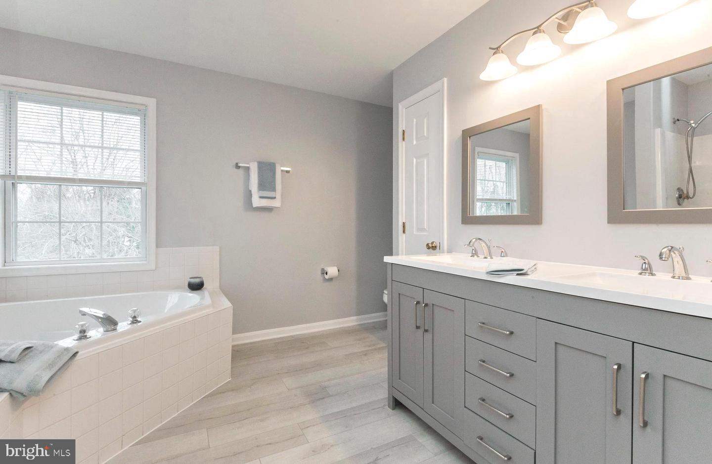 QUEEN ANNE COLONY - Residential Lease