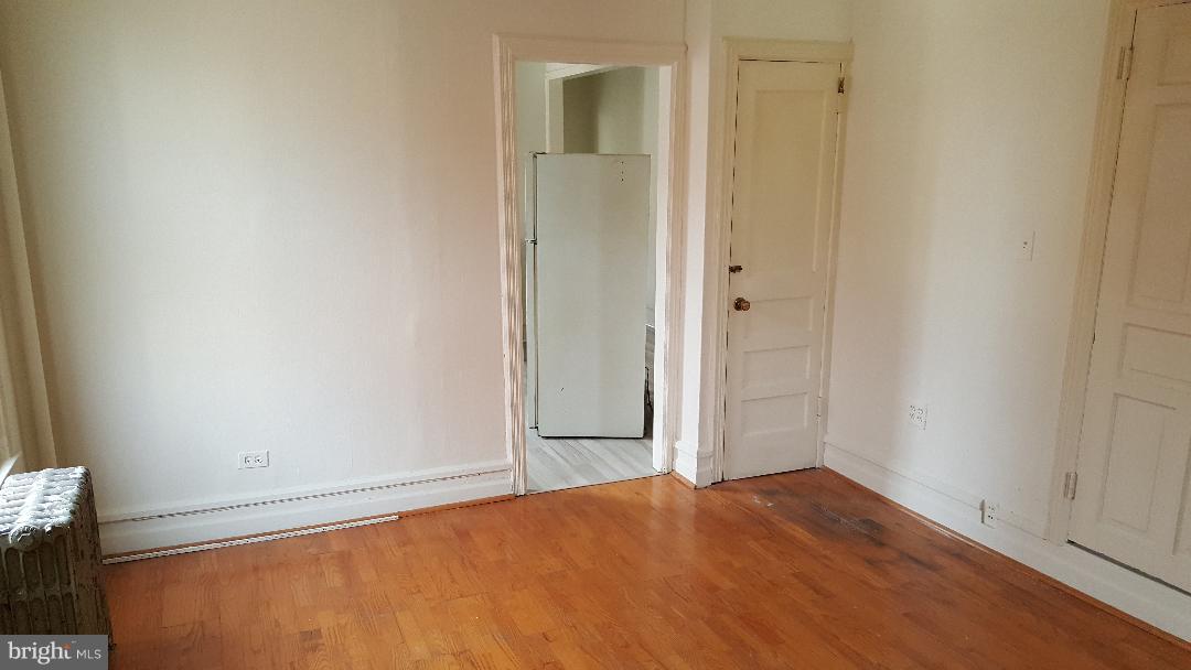 ART MUSEUM AREA - Residential Lease