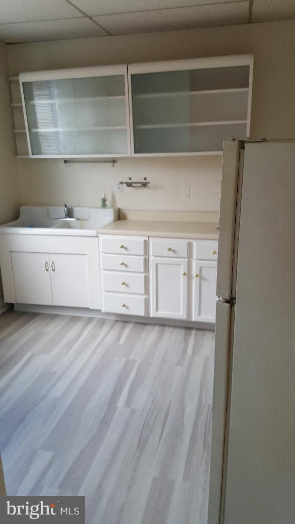 ART MUSEUM AREA - Residential Lease