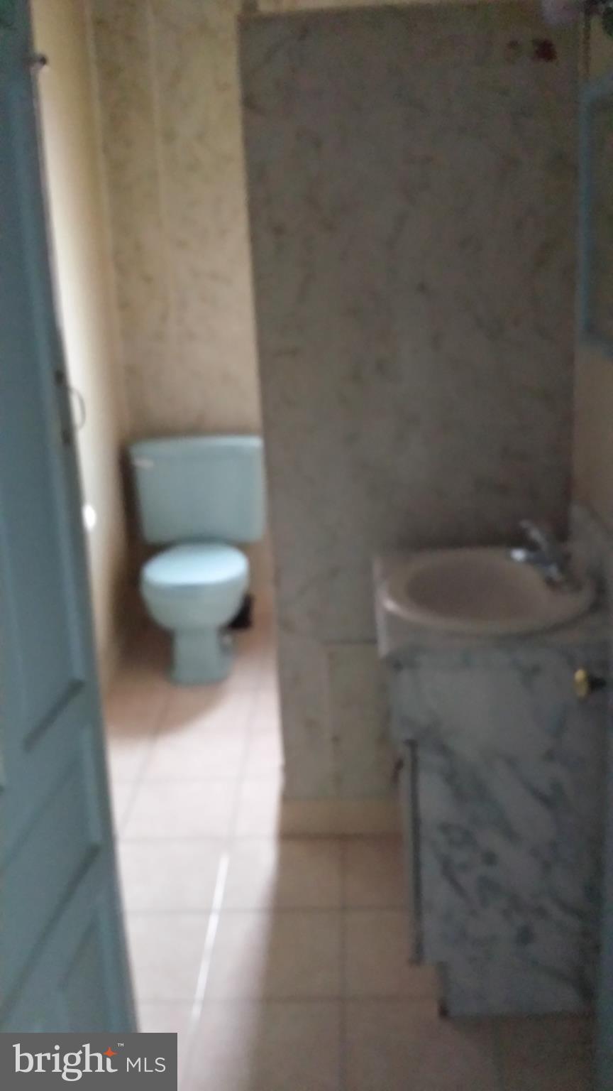 ART MUSEUM AREA - Residential Lease