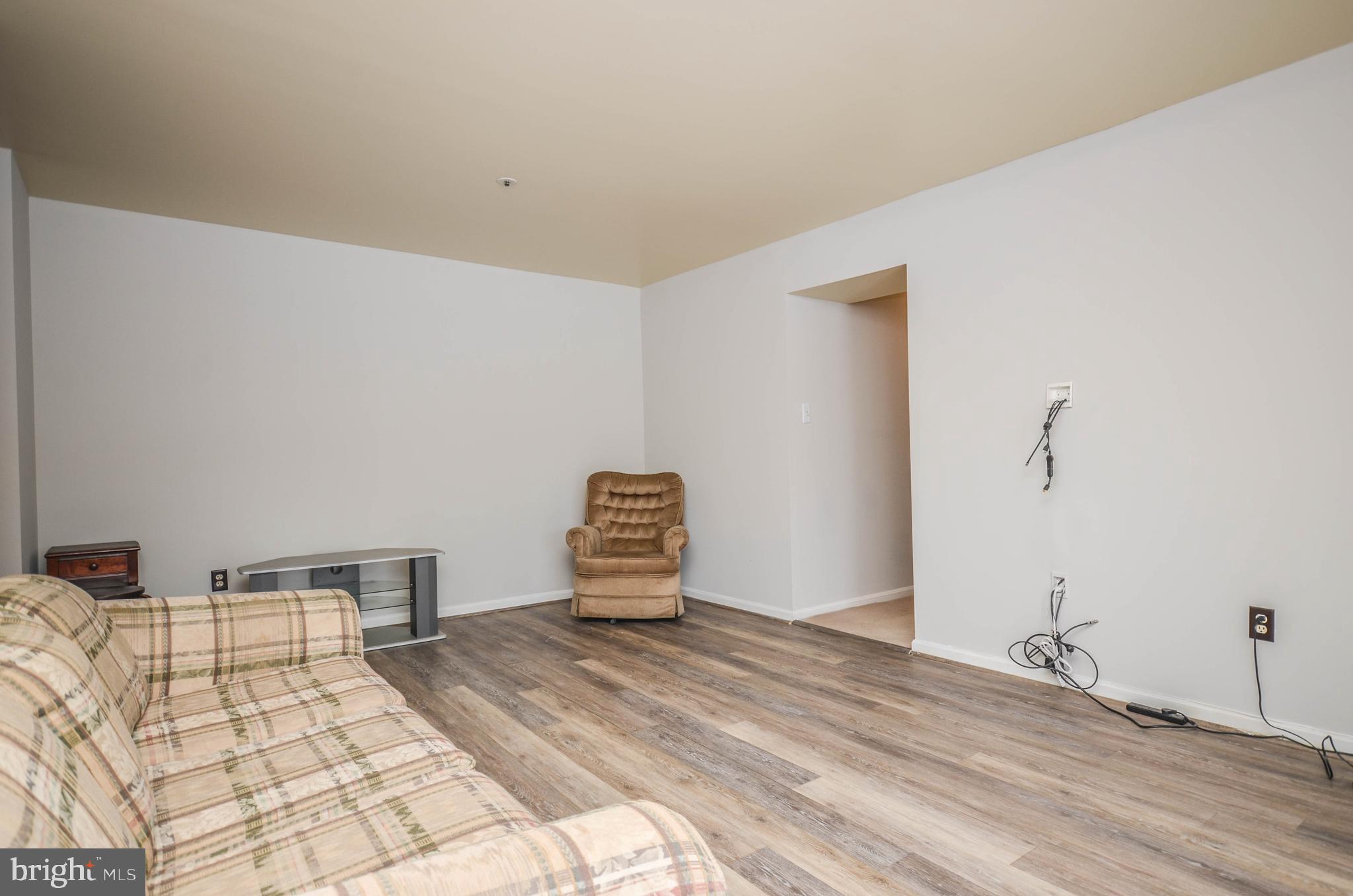 VILLAGE OF MONTGOMERY RUN - Residential