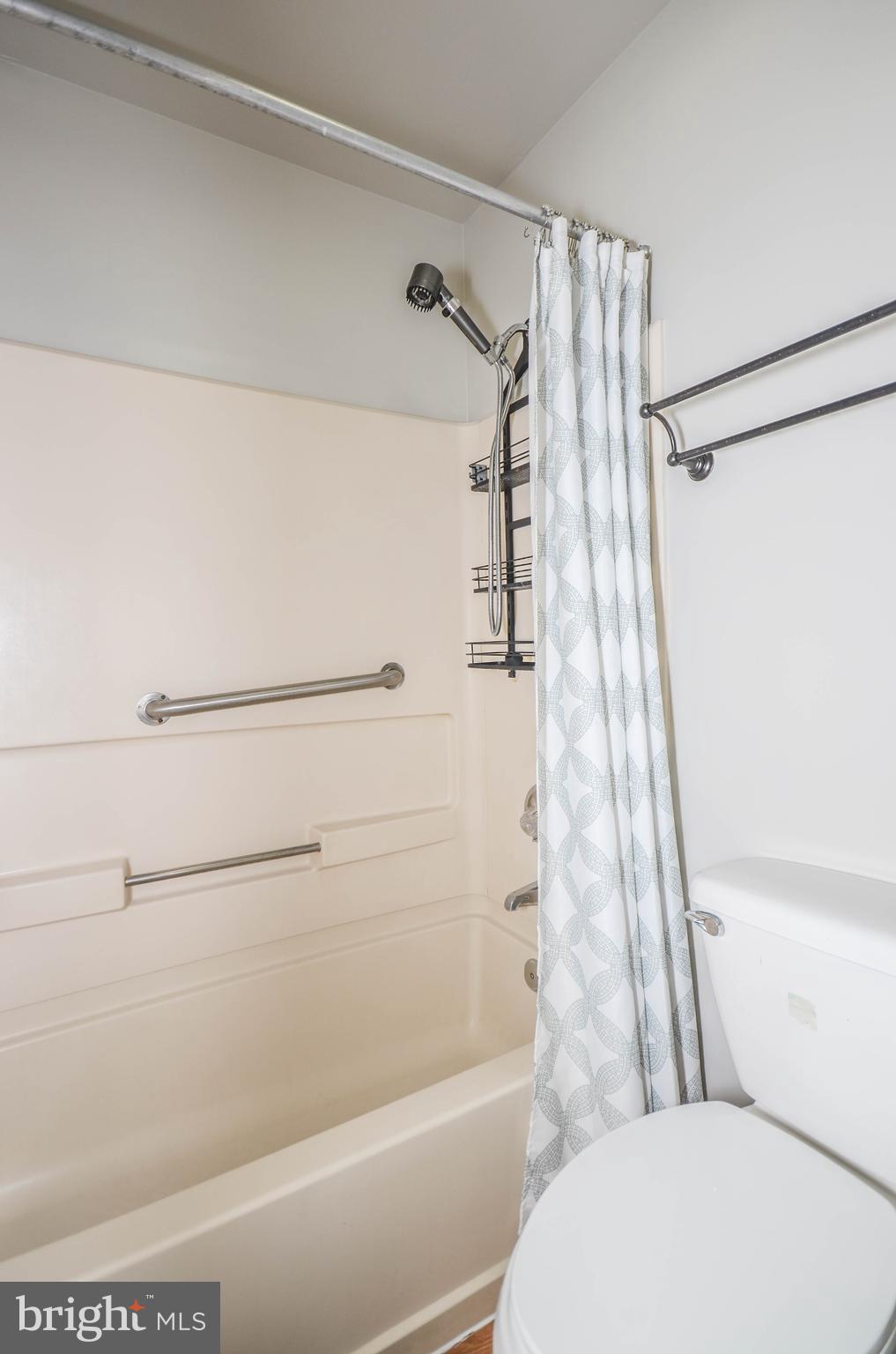 VILLAGE OF MONTGOMERY RUN - Residential