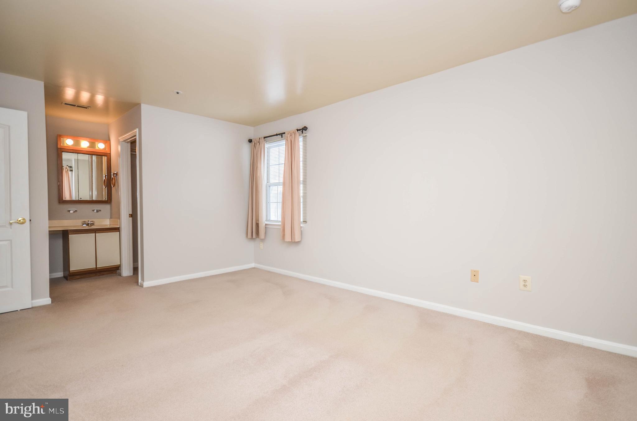 VILLAGE OF MONTGOMERY RUN - Residential