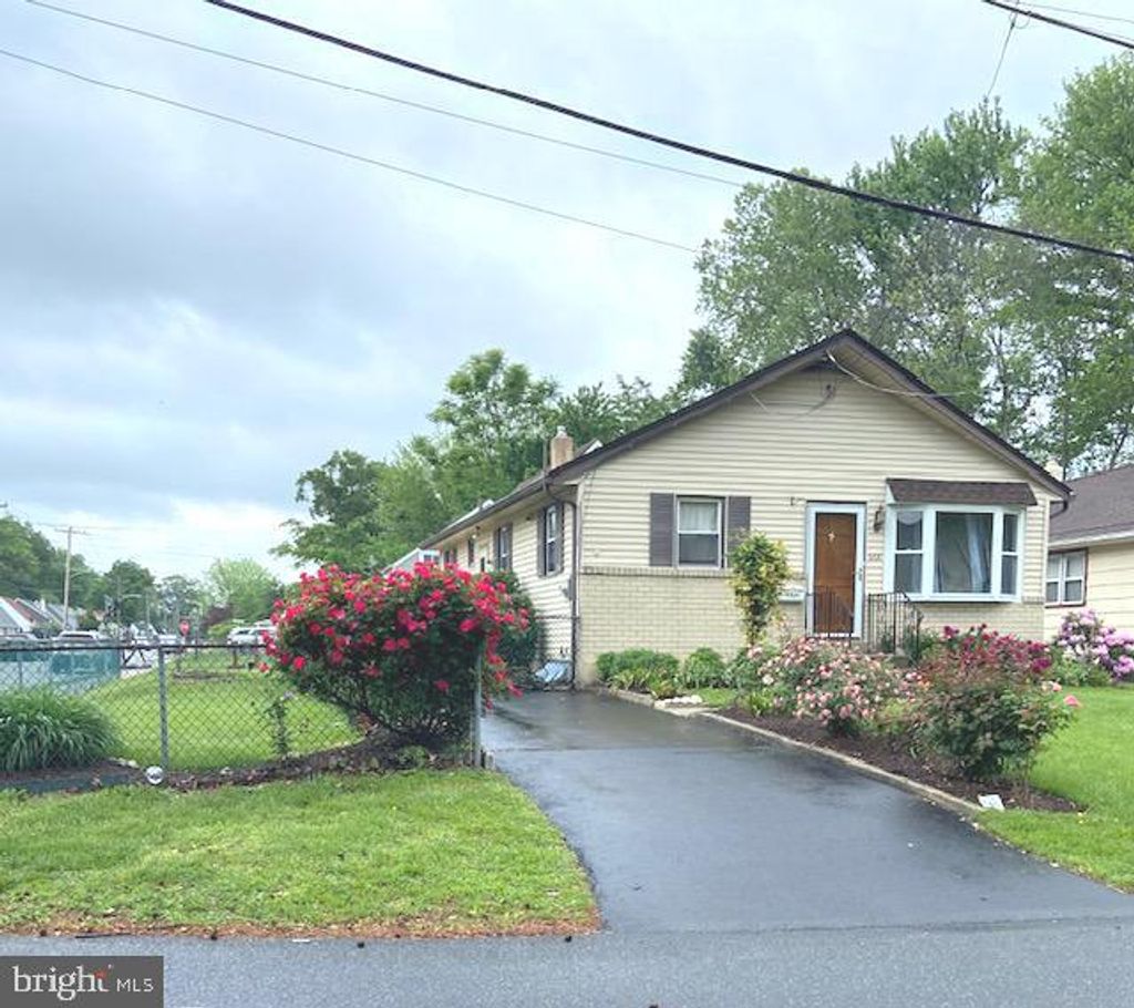 Photo of 668 Hutchinson Terrace, HOLMES, PA 19043 (MLS # PADE2089666)