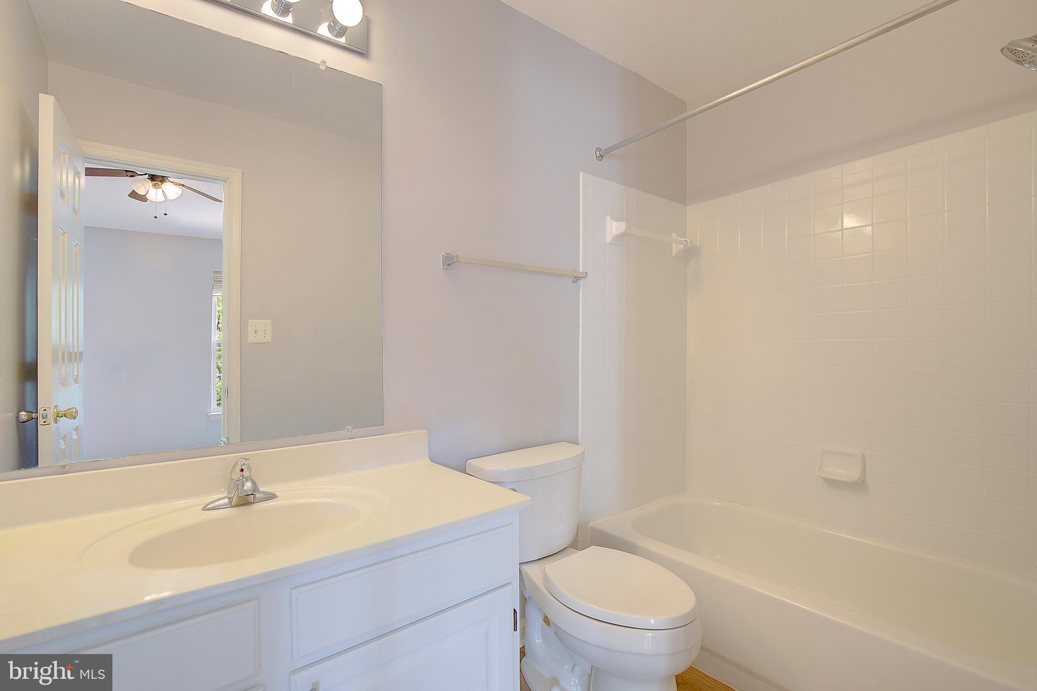 CEDAR GROVE AT CROFTON - Residential