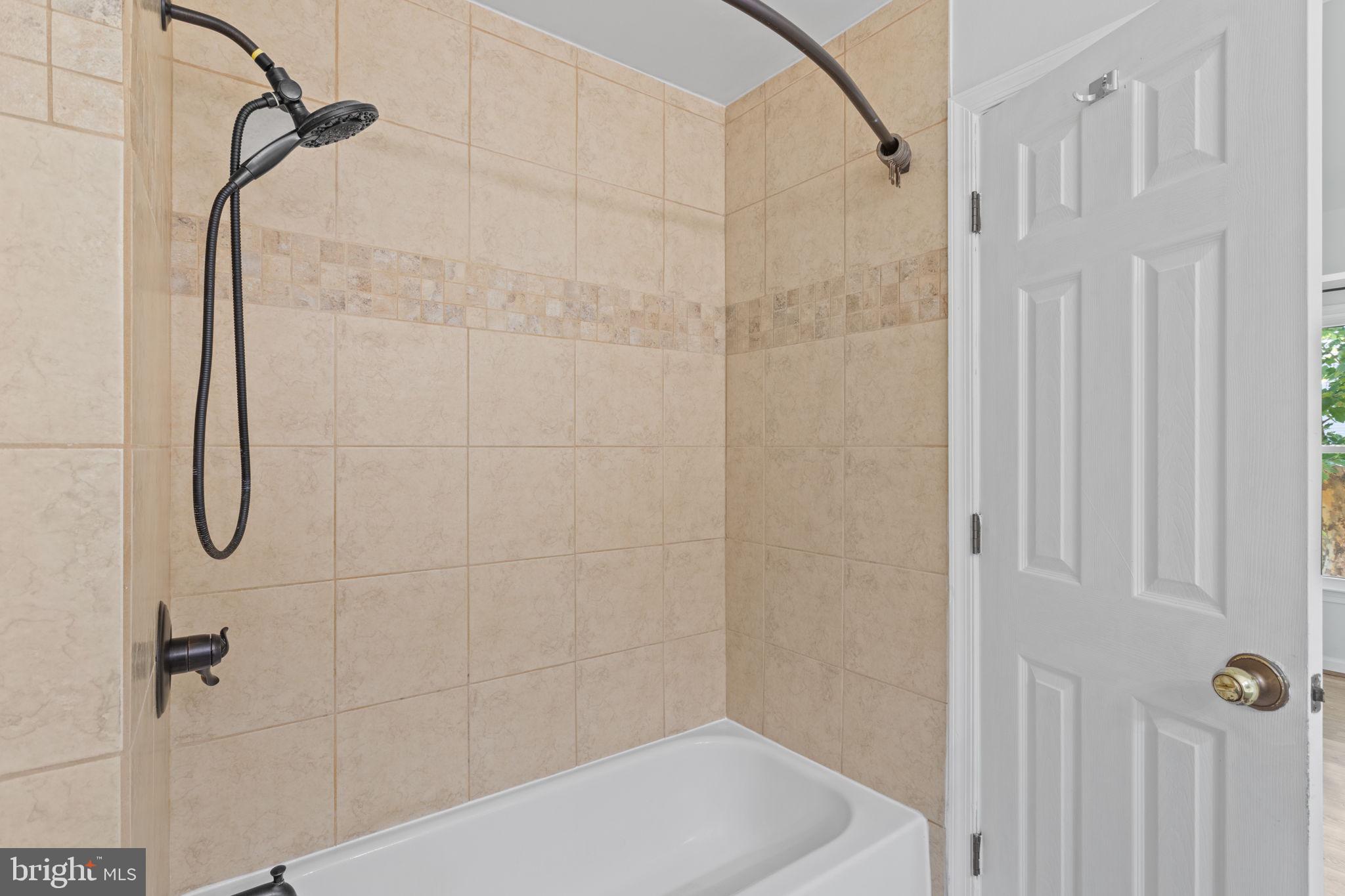 LAKE ANITA LOUISE - Residential Lease