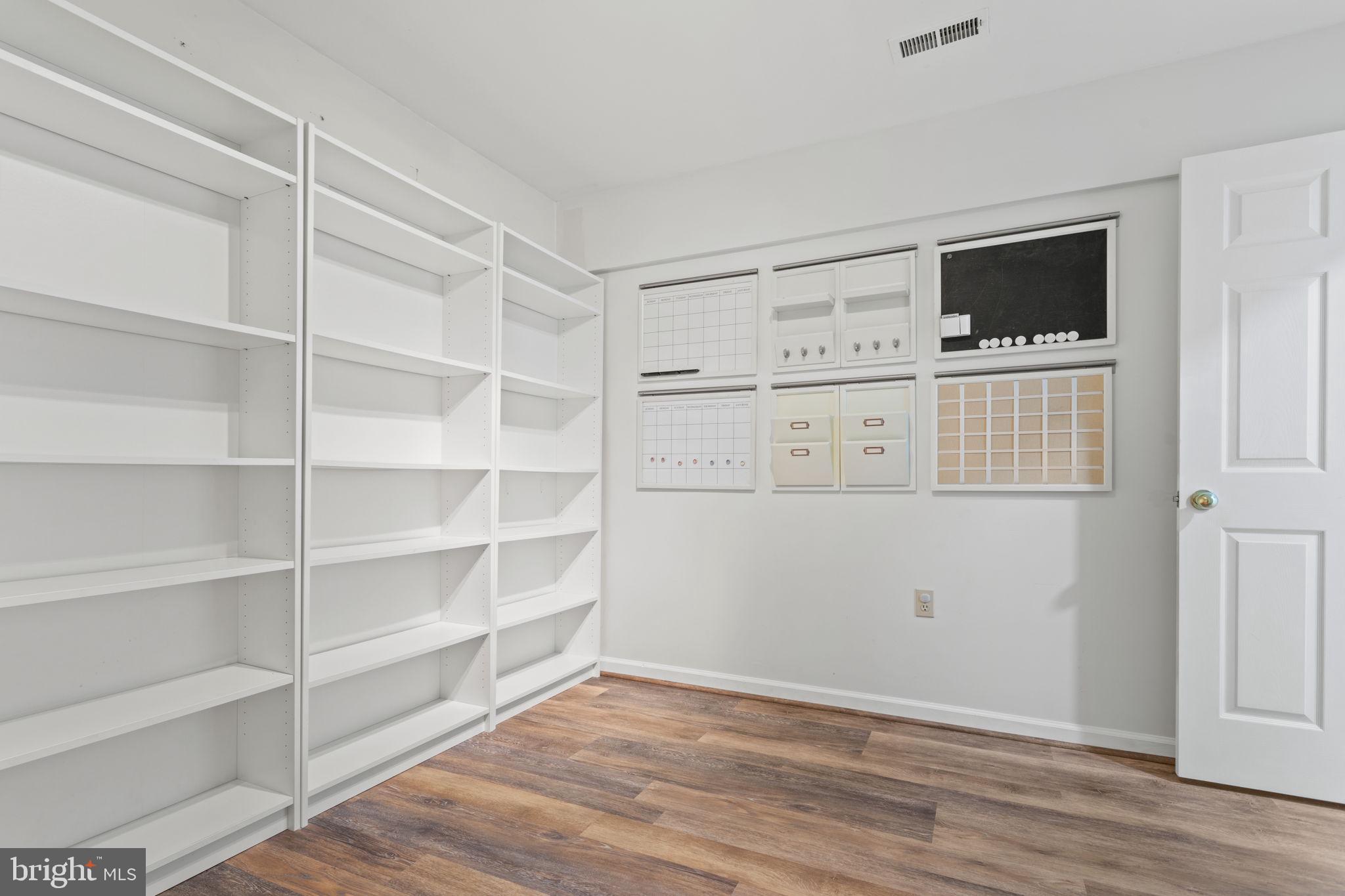 LAKE ANITA LOUISE - Residential Lease