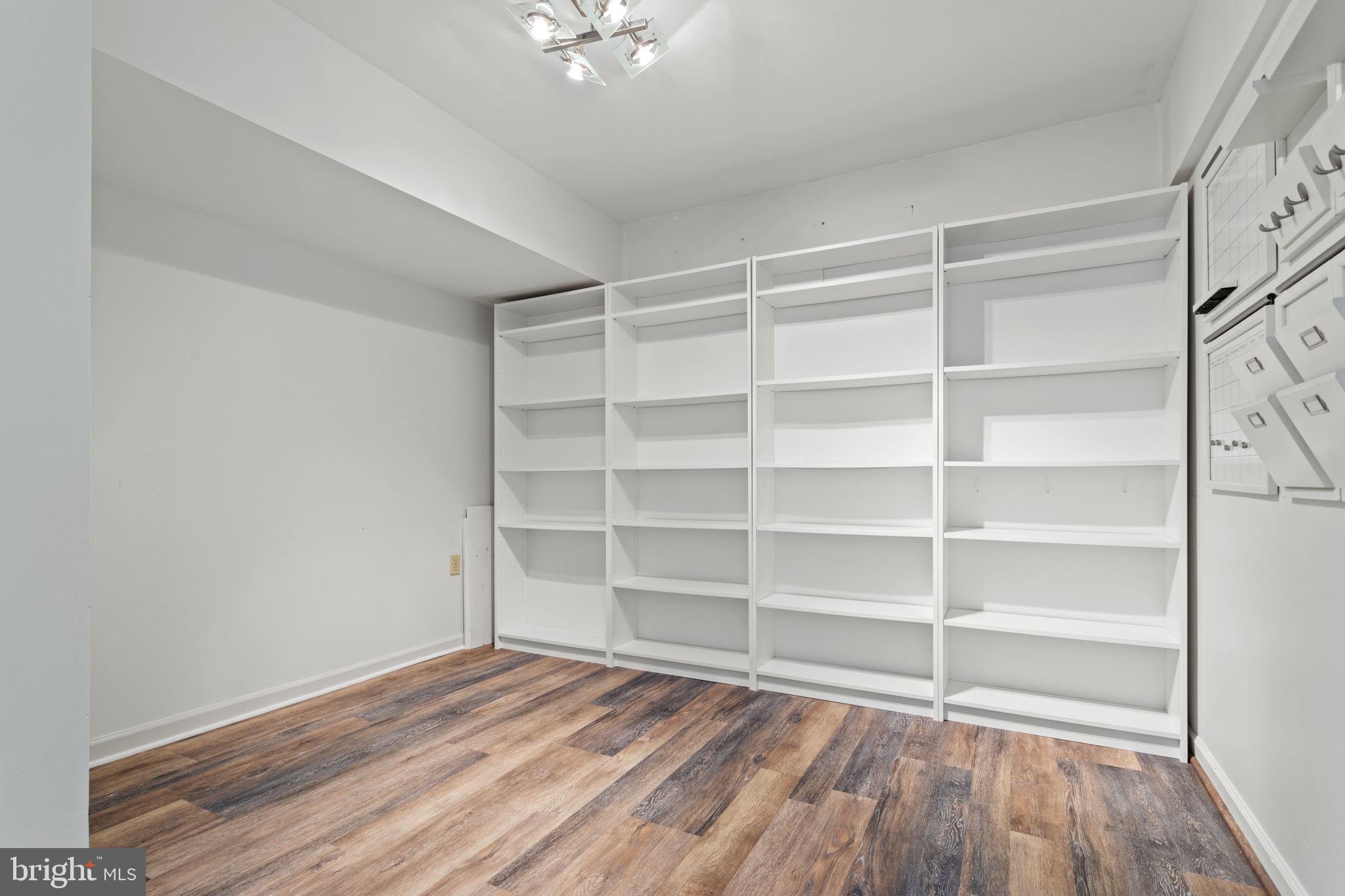 LAKE ANITA LOUISE - Residential Lease