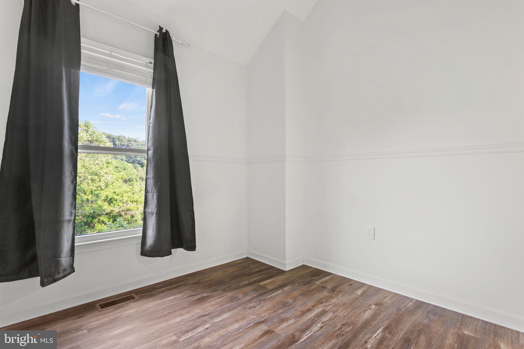 LAKE ANITA LOUISE - Residential Lease