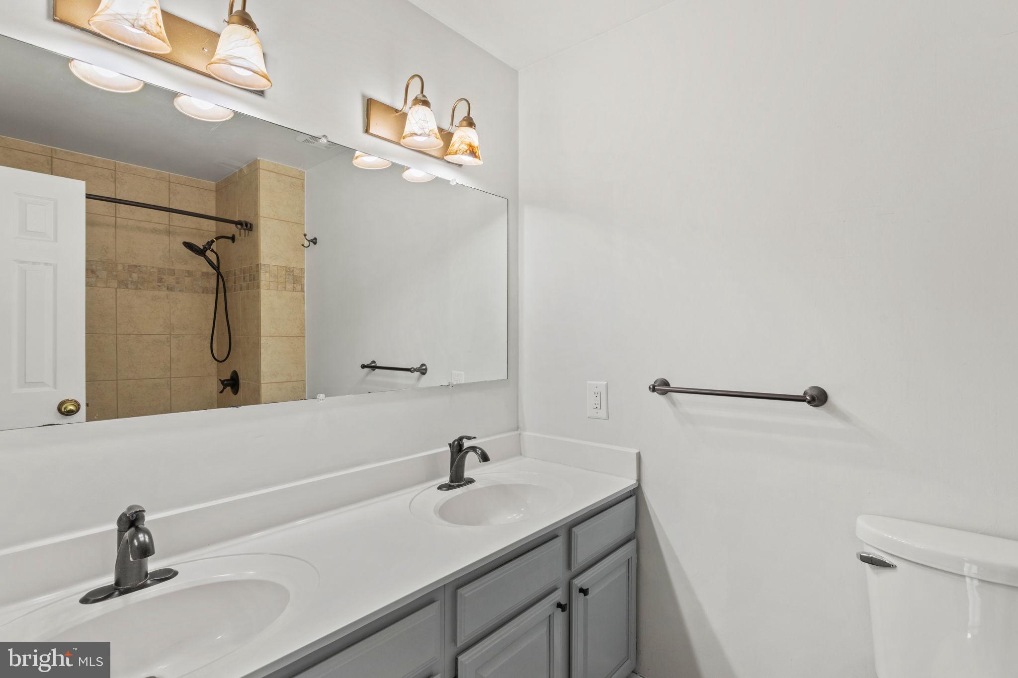 LAKE ANITA LOUISE - Residential Lease