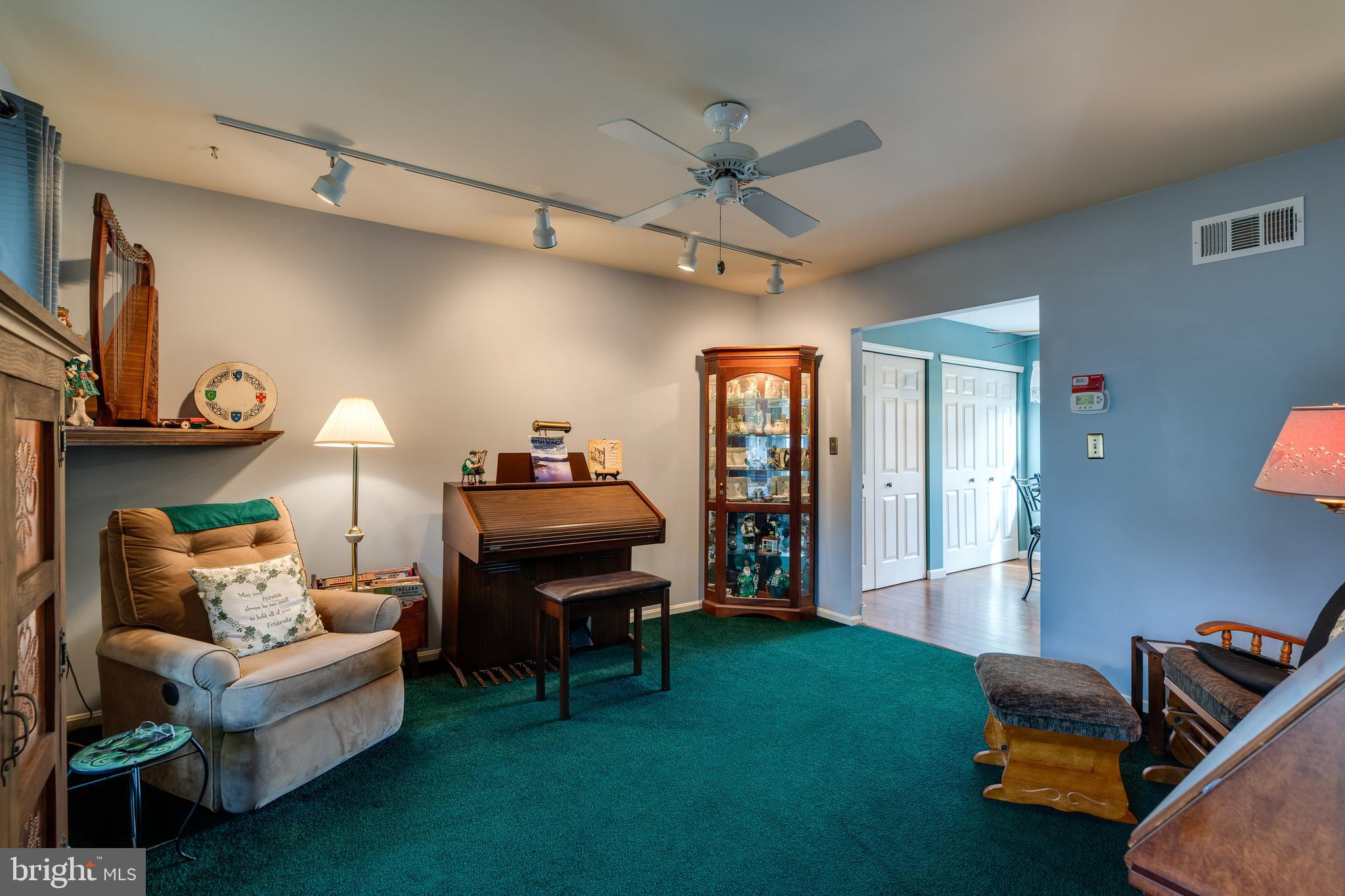 CAMBRIDGE VILLAGE - Residential