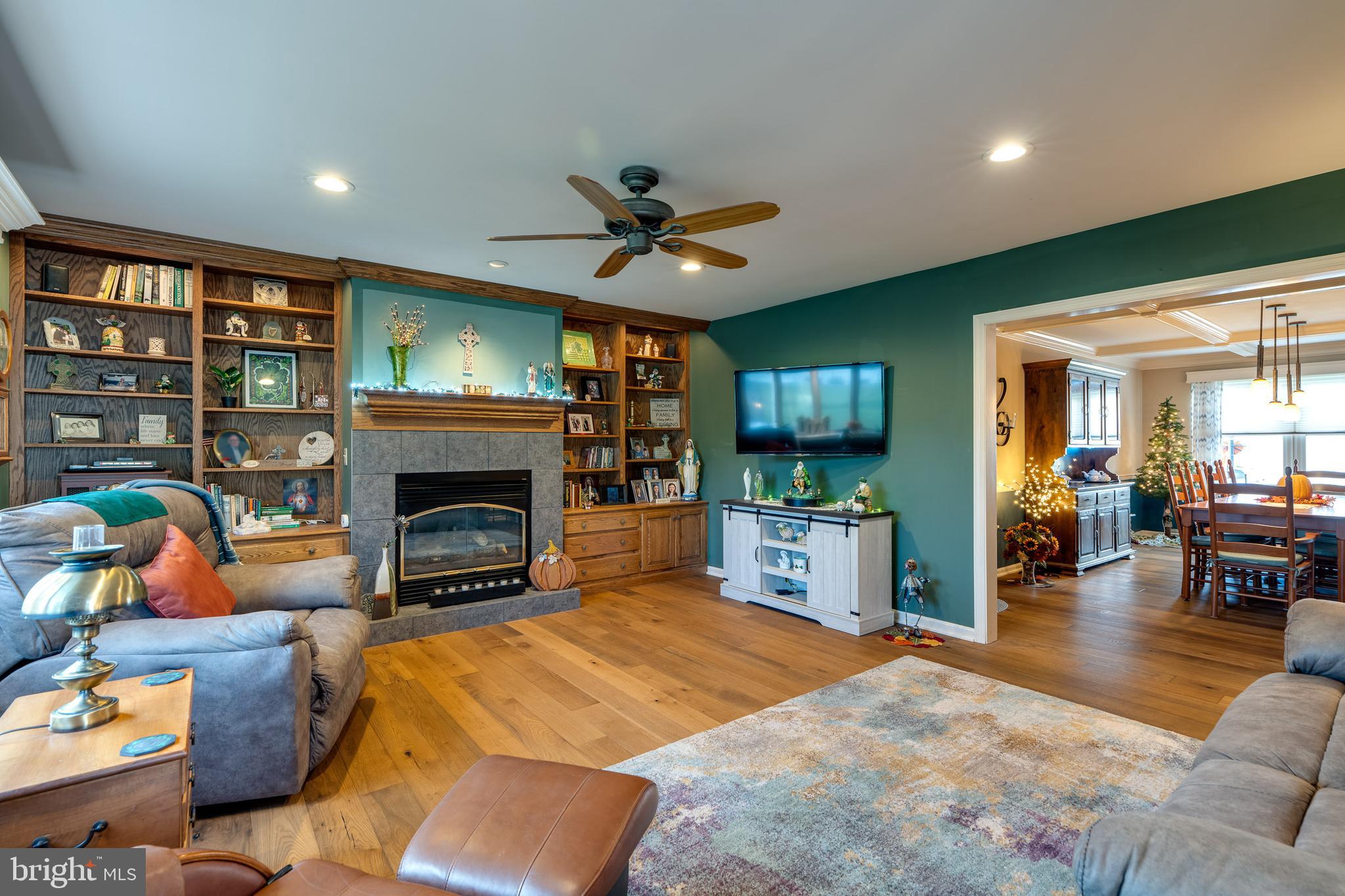 CAMBRIDGE VILLAGE - Residential