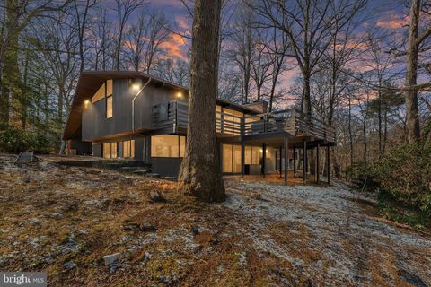 900 COACHWAY ANNAPOLIS MD 21401