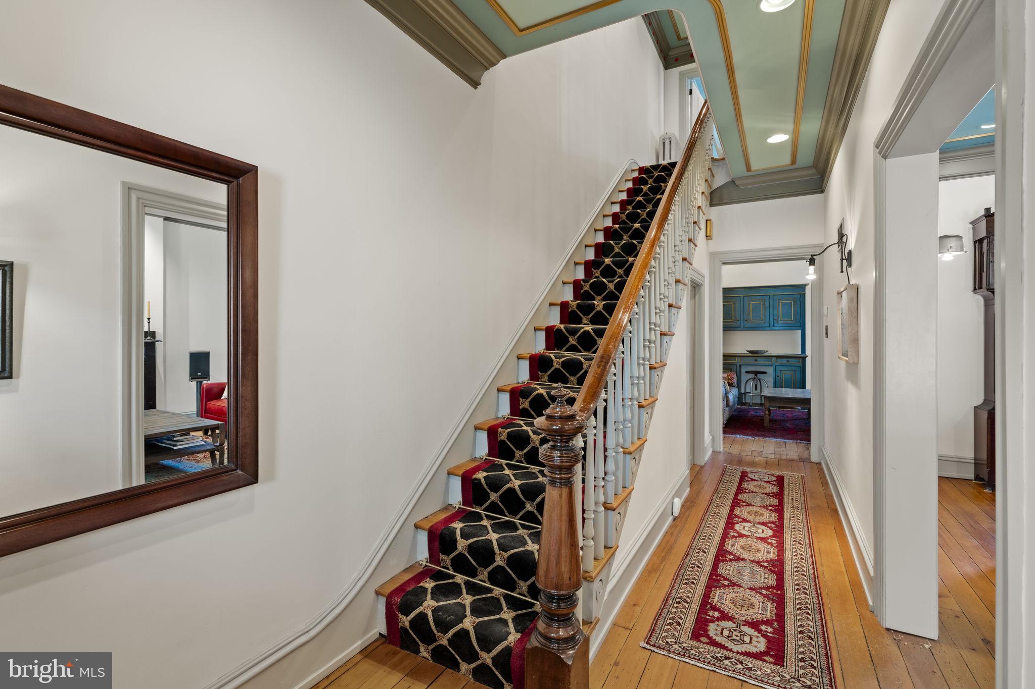 437 W WALNUT STREET