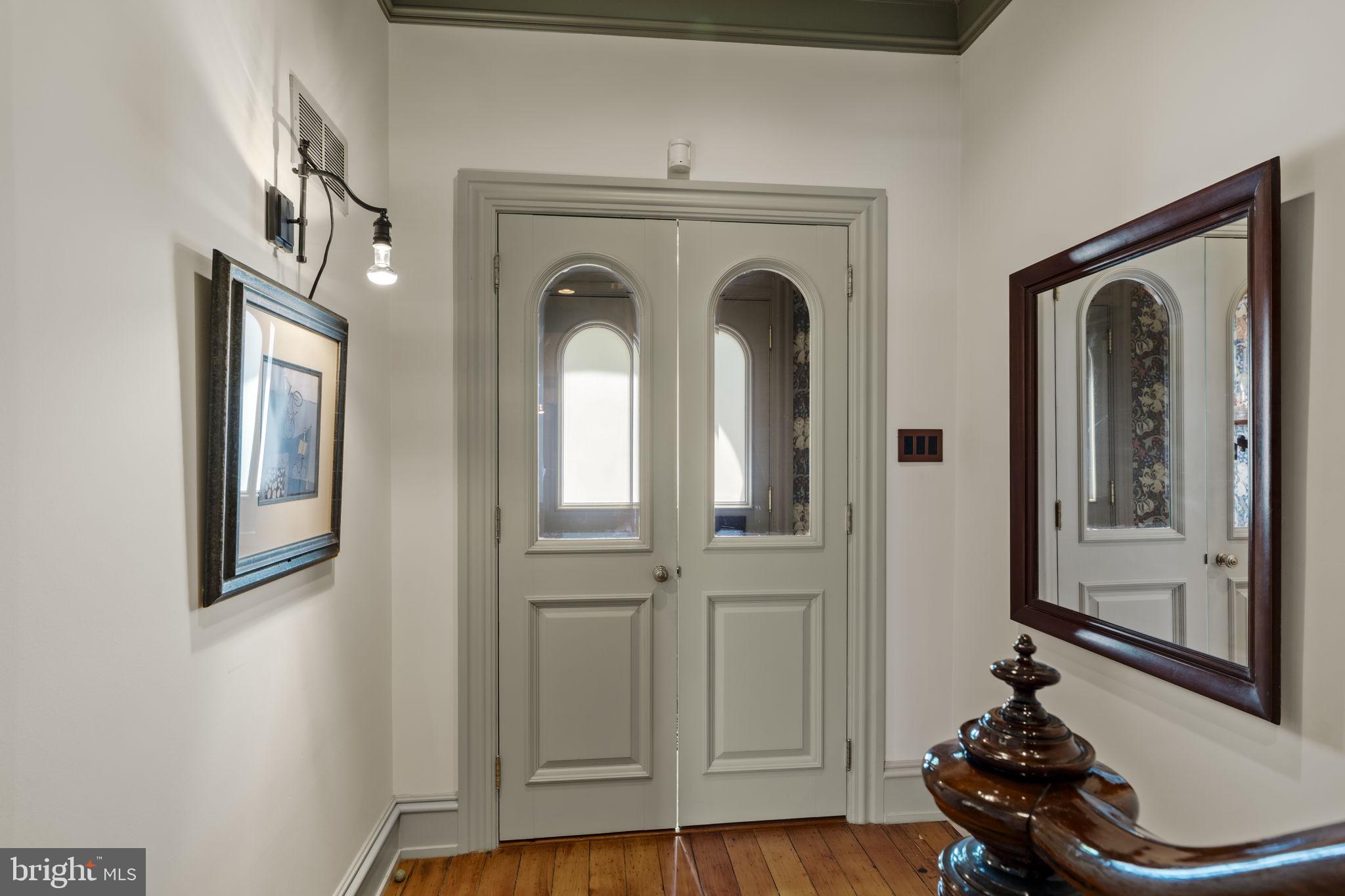 437 W WALNUT STREET