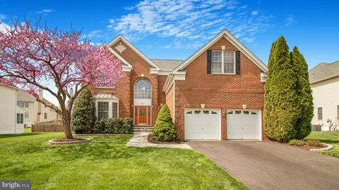 22677 Cricket Hill Court, Ashburn, VA MLS: VALO2094166