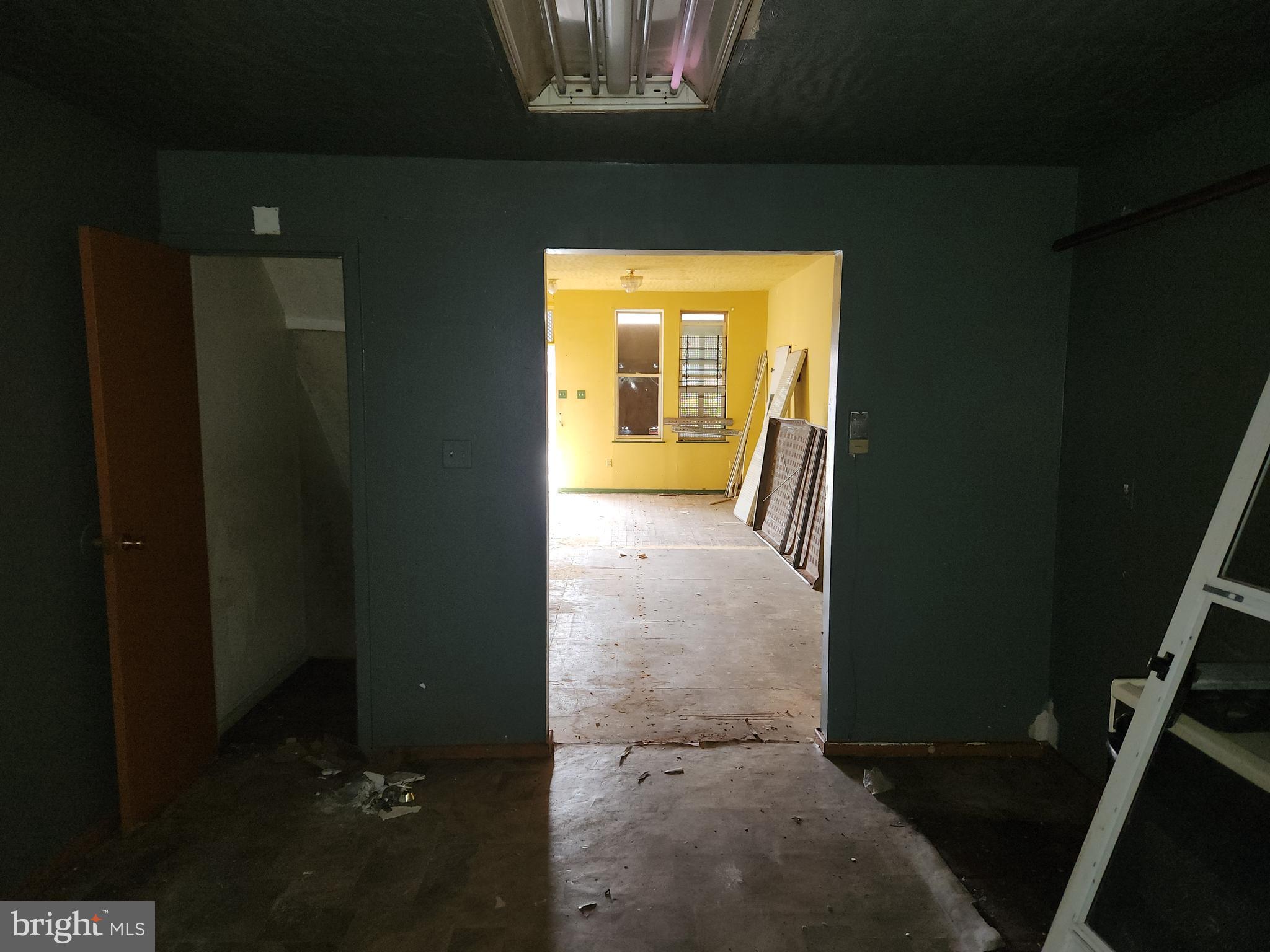 3424 W BELVEDERE AVENUE