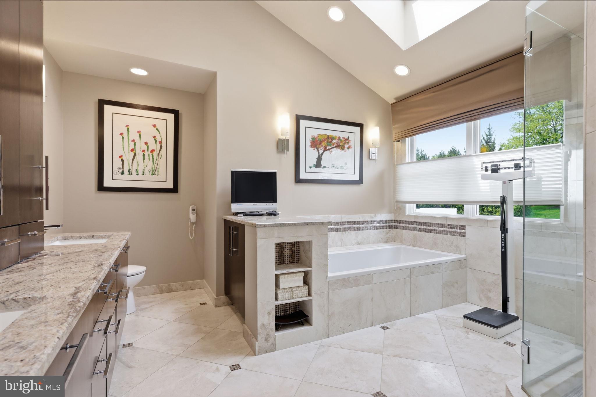 NORTHAMPTON ESTS - Residential