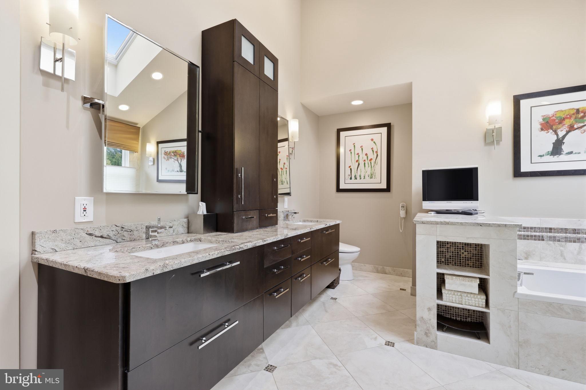 NORTHAMPTON ESTS - Residential