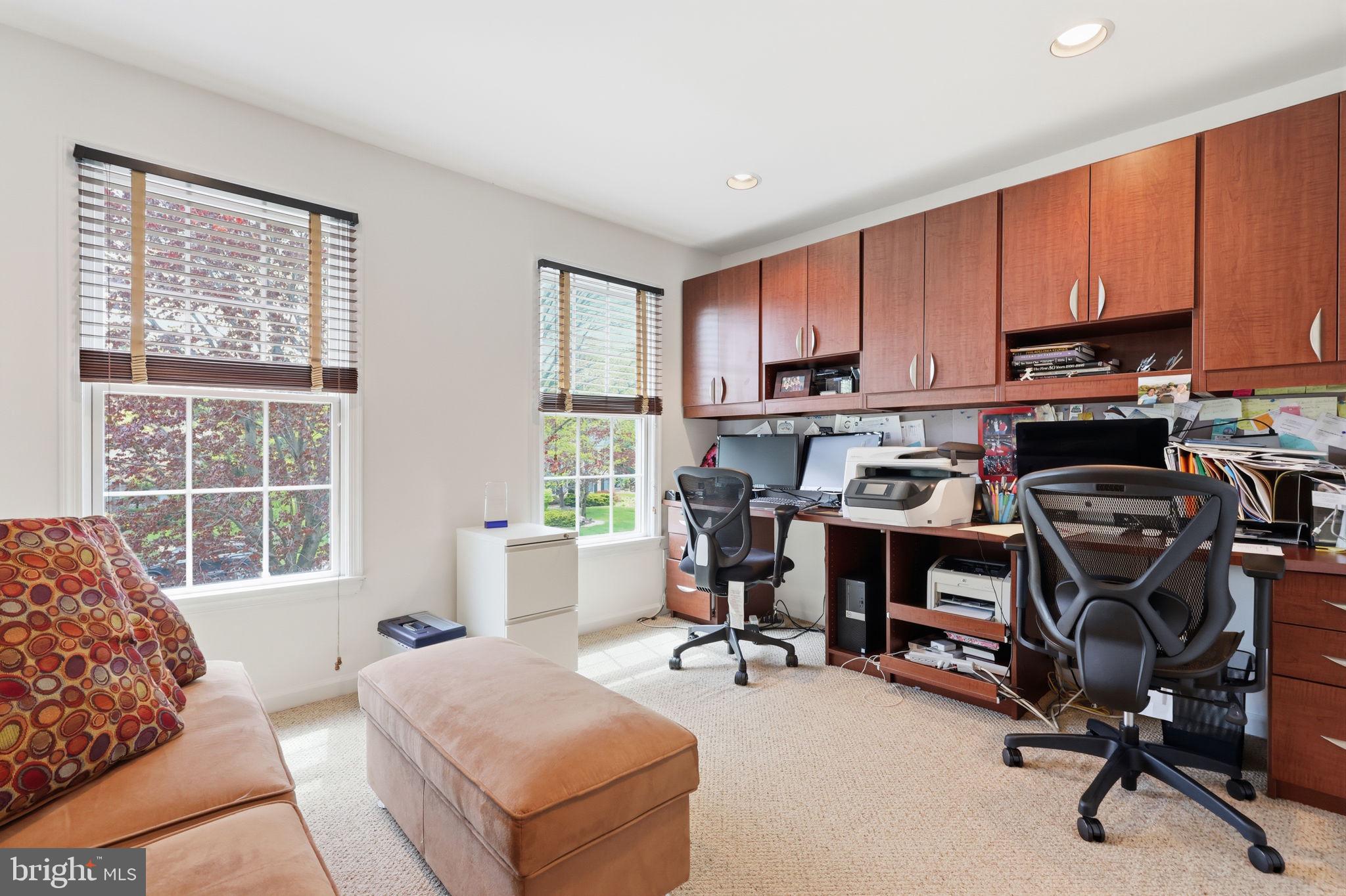 NORTHAMPTON ESTS - Residential