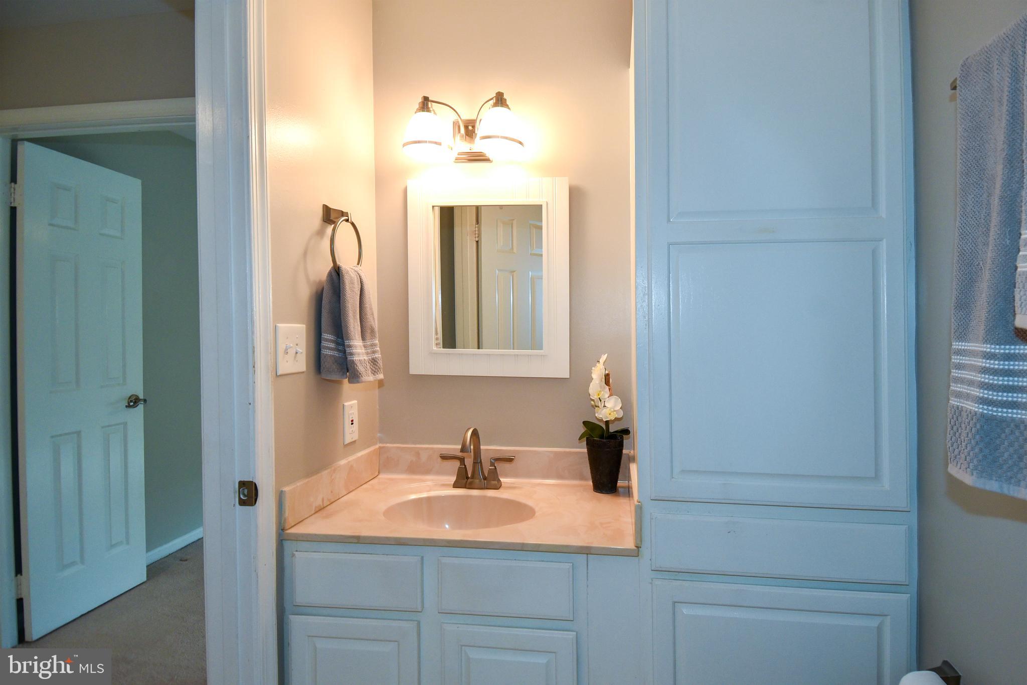 OLNEY OAKS - Residential Lease