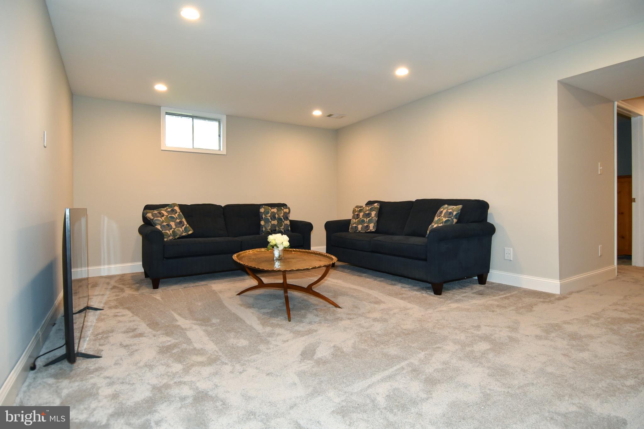 OLNEY OAKS - Residential Lease