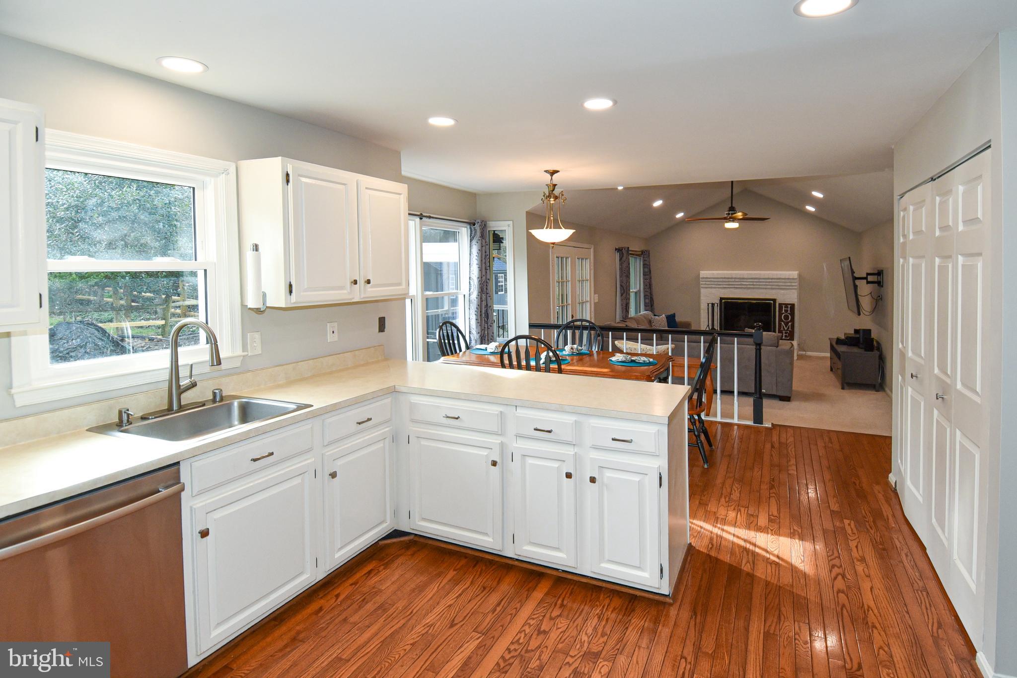 OLNEY OAKS - Residential Lease