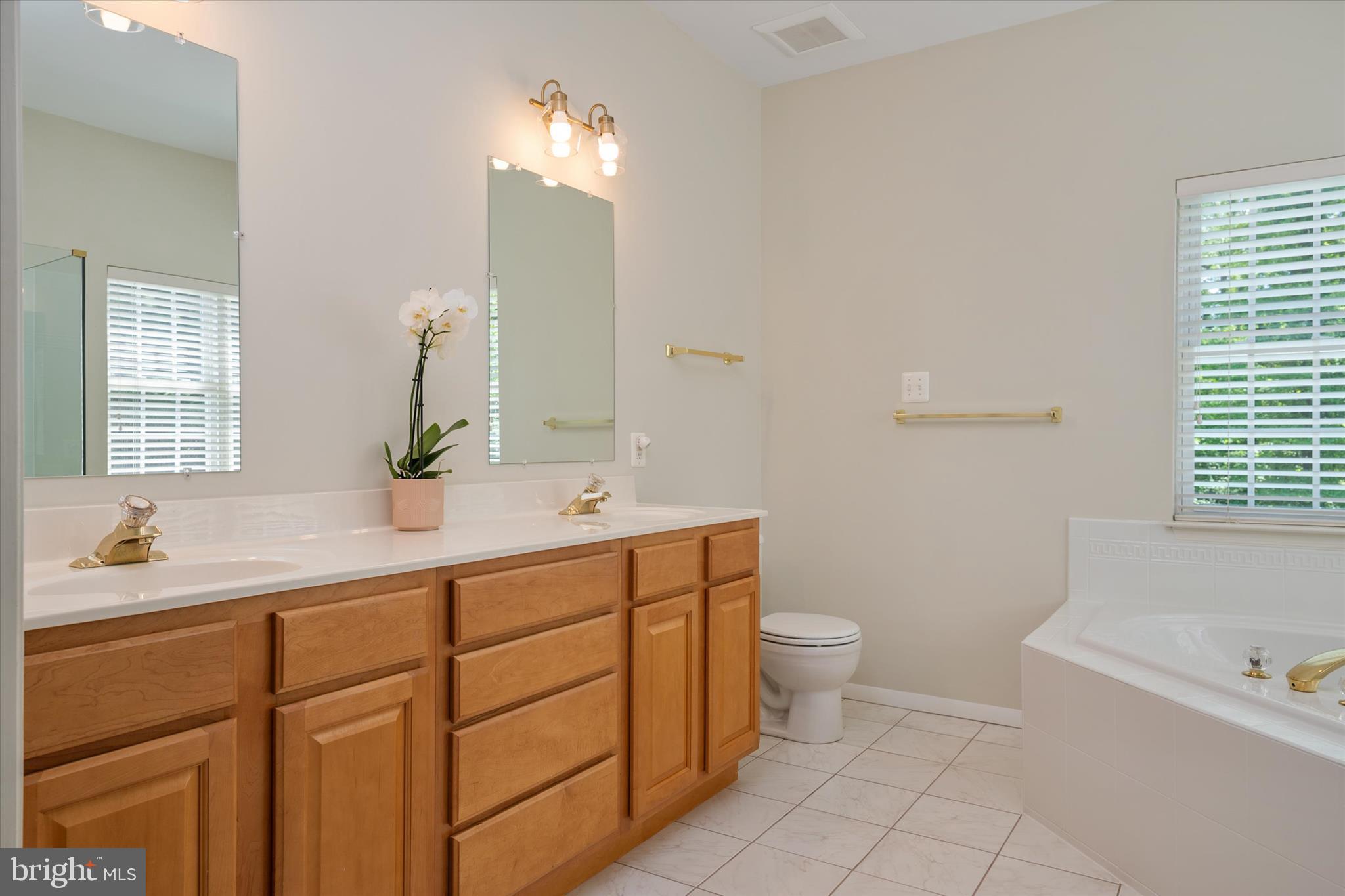 SAYBROOKE WOODS - Residential