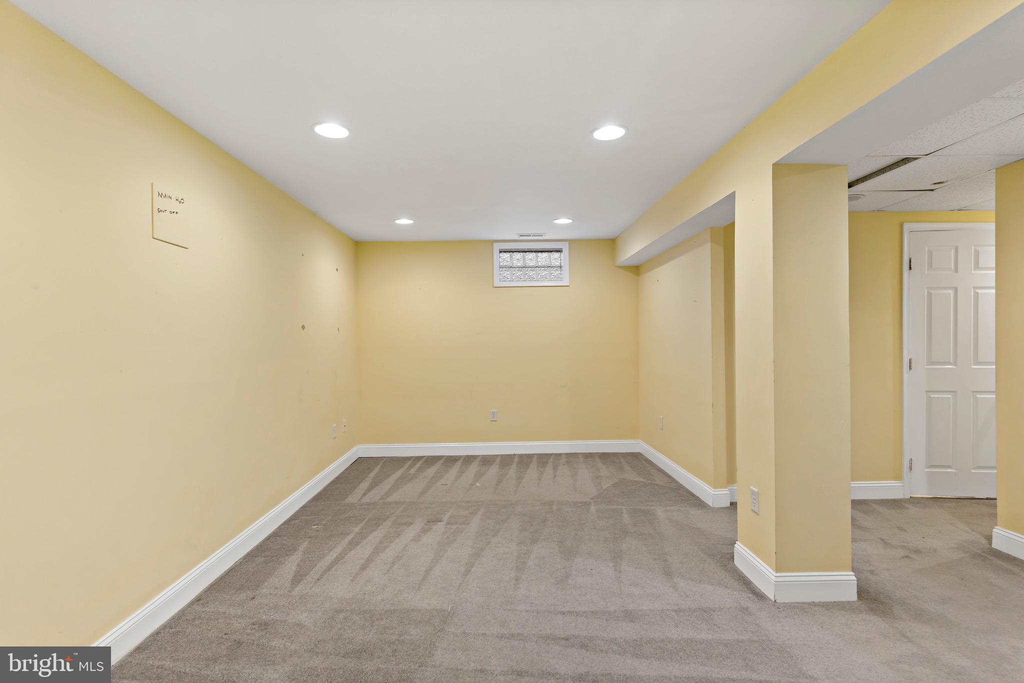 THE HIGHLANDS - Residential