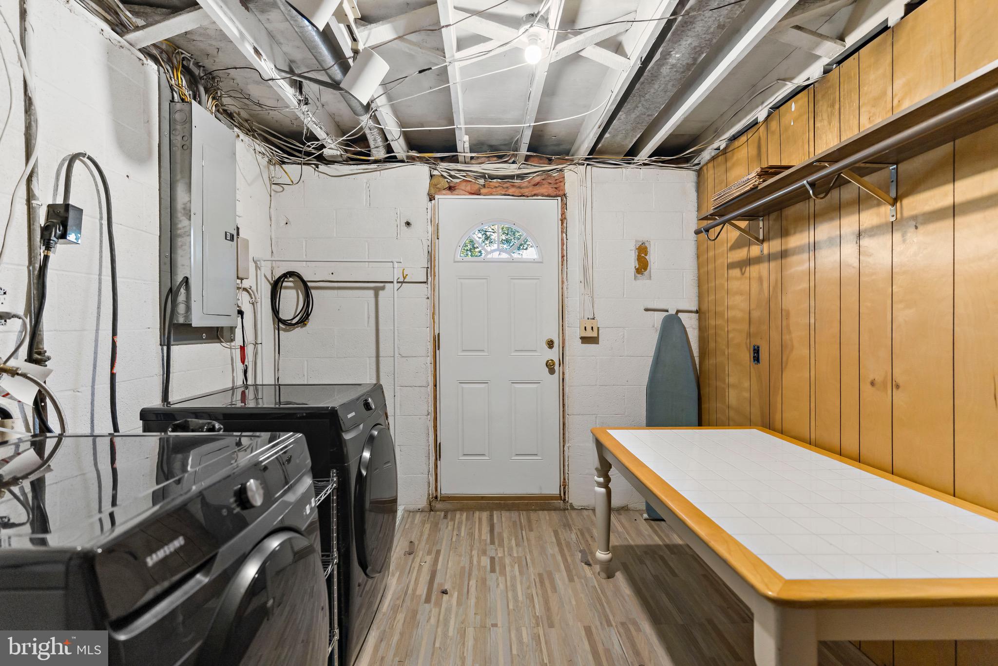 THE HIGHLANDS - Residential