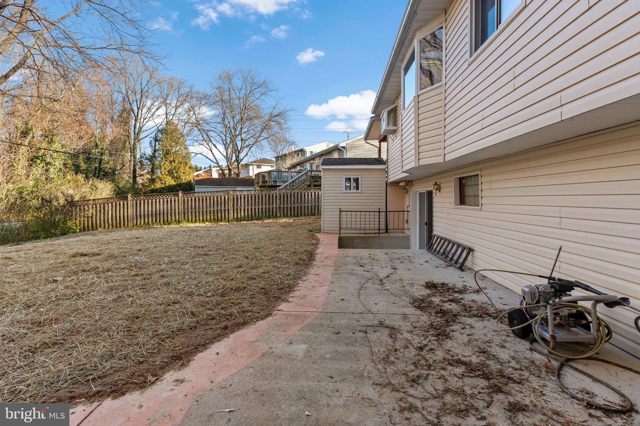 THE HIGHLANDS - Residential