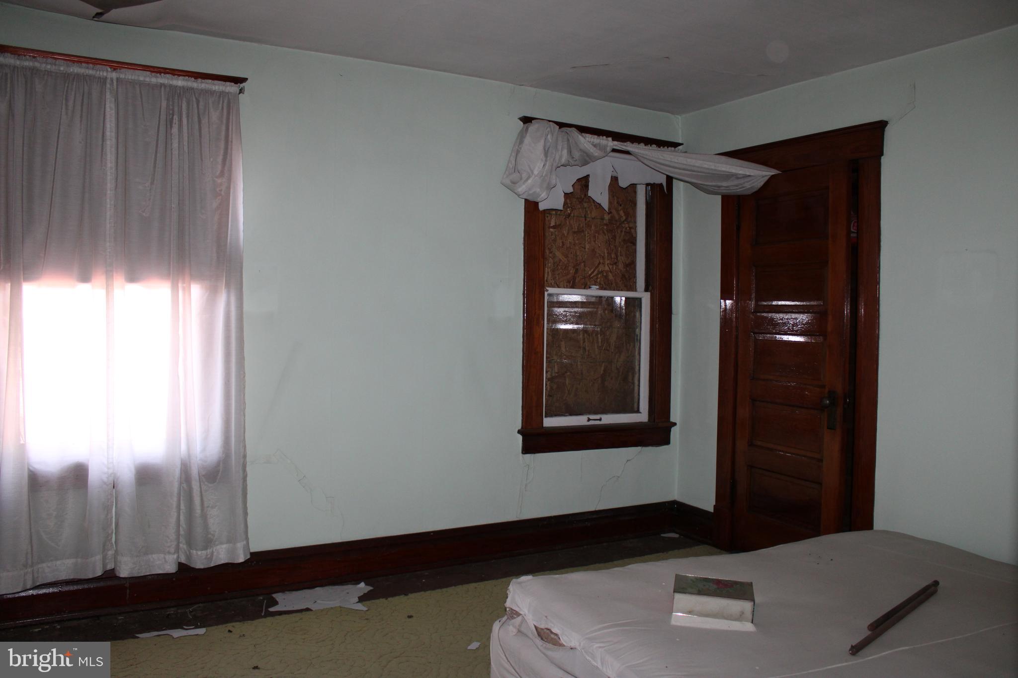 NORTH END - Residential