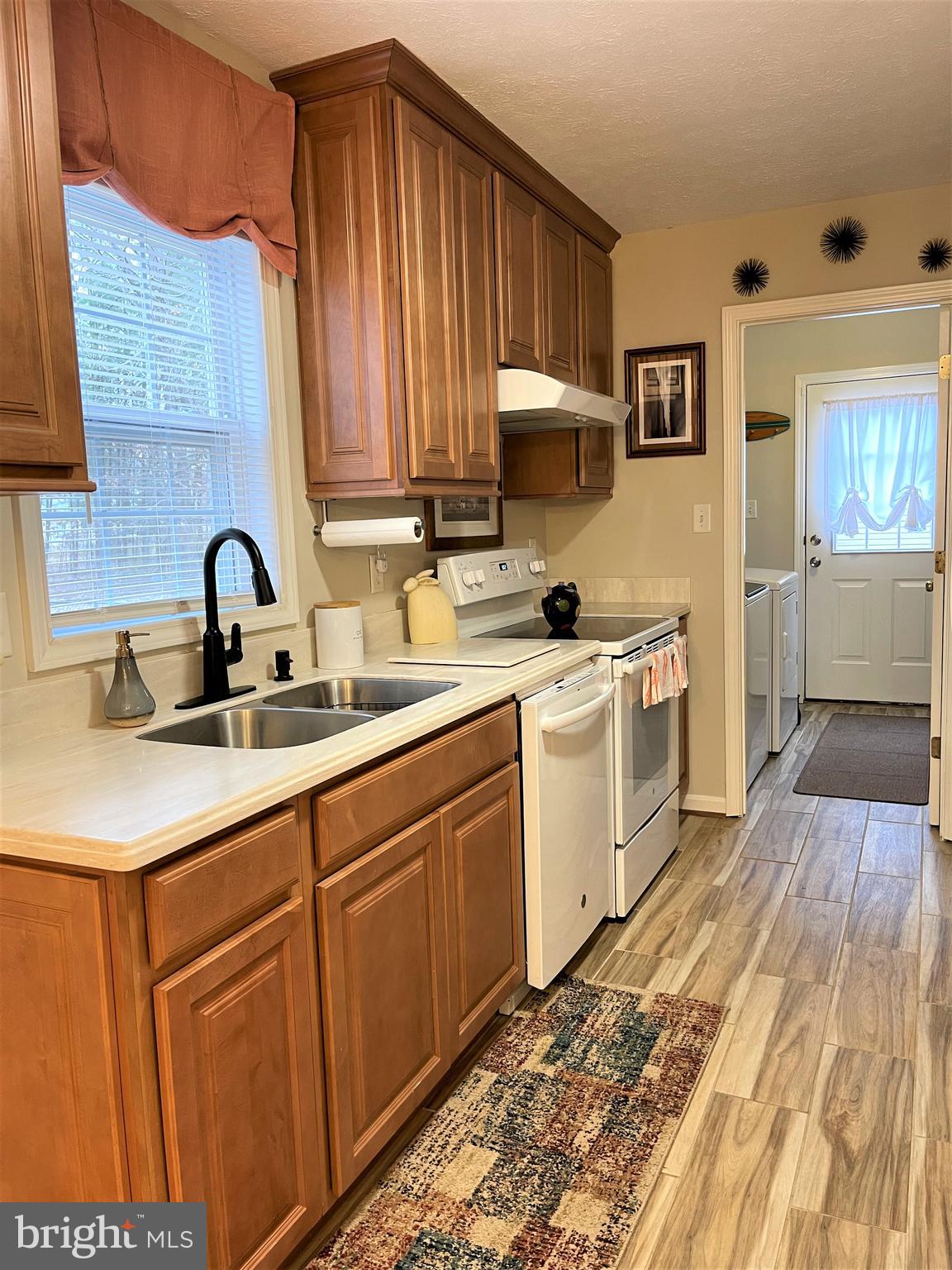 BLUFF POINT - Residential Lease