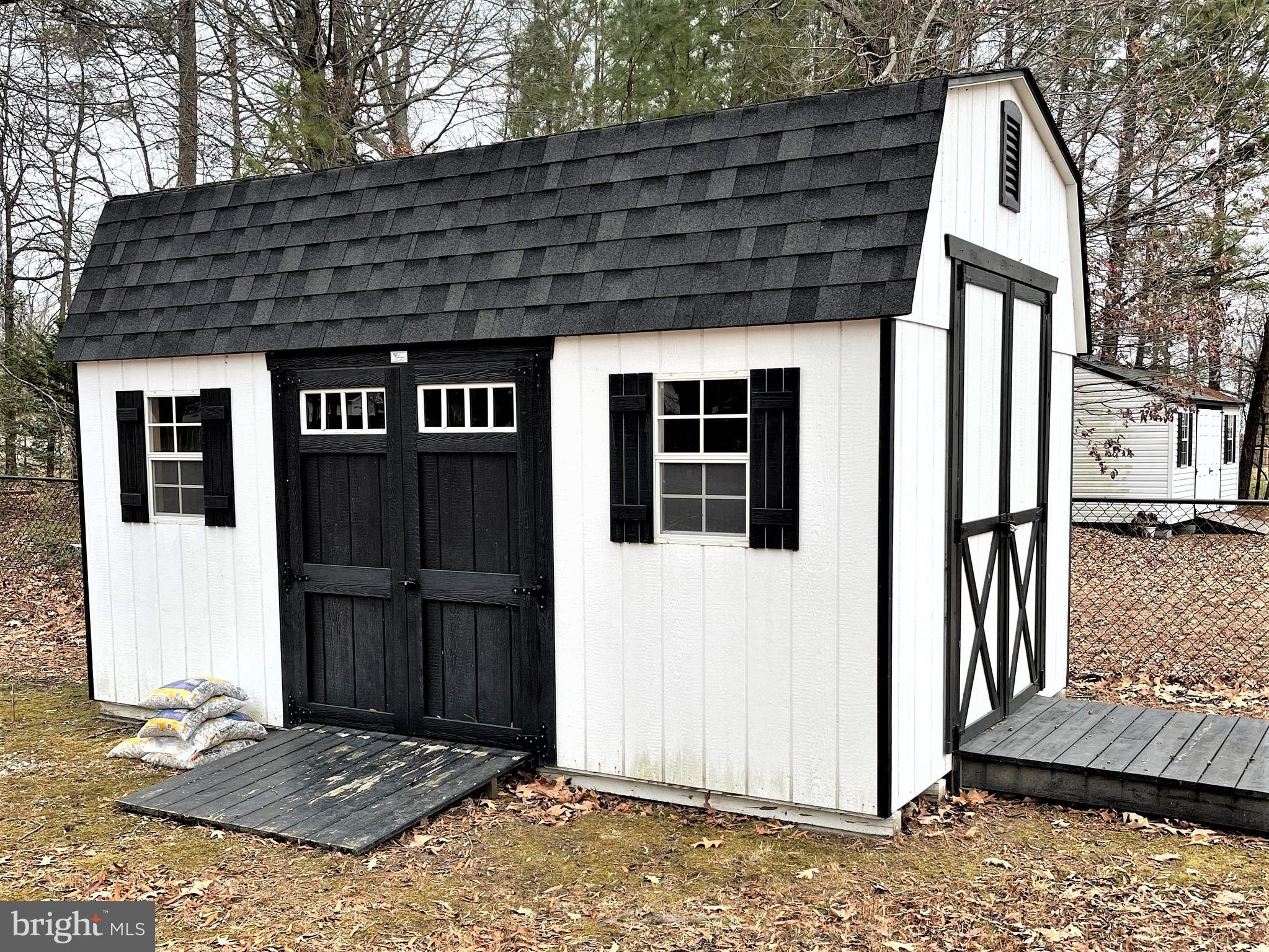 BLUFF POINT - Residential Lease