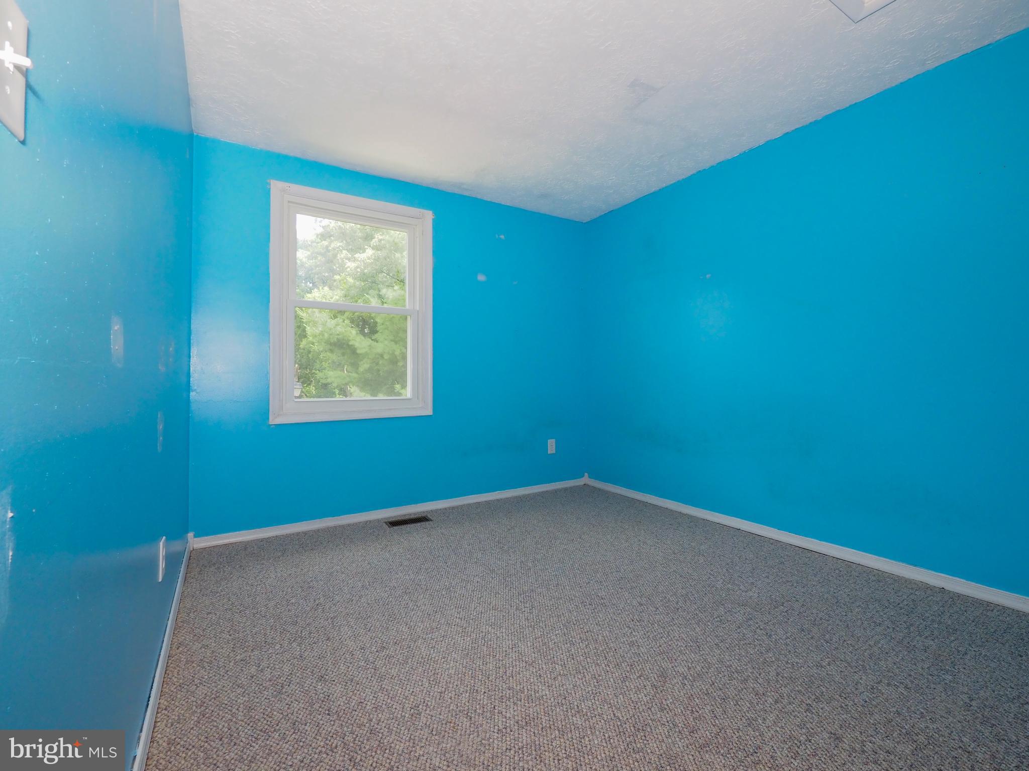 WOODS EDGE TOWNHOME CONDOMINIUMS - Residential