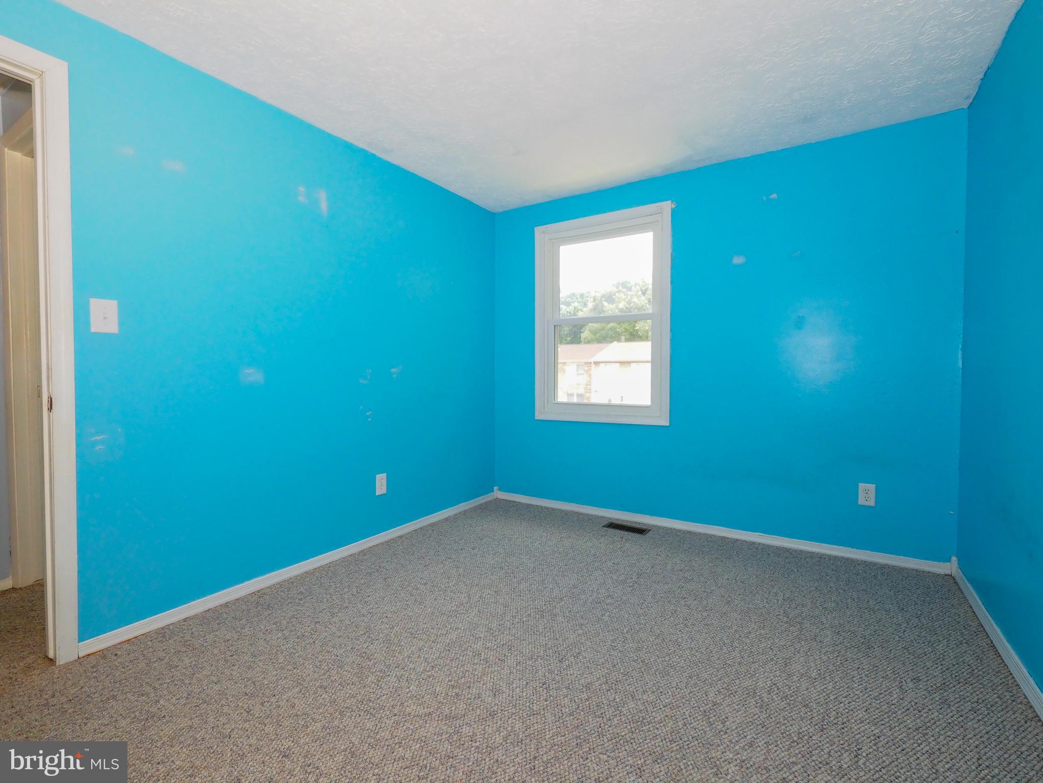 WOODS EDGE TOWNHOME CONDOMINIUMS - Residential